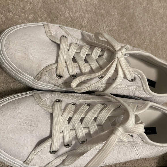 Tommy Hilfiger White Canvas Sneakers - Picture 2 of 5